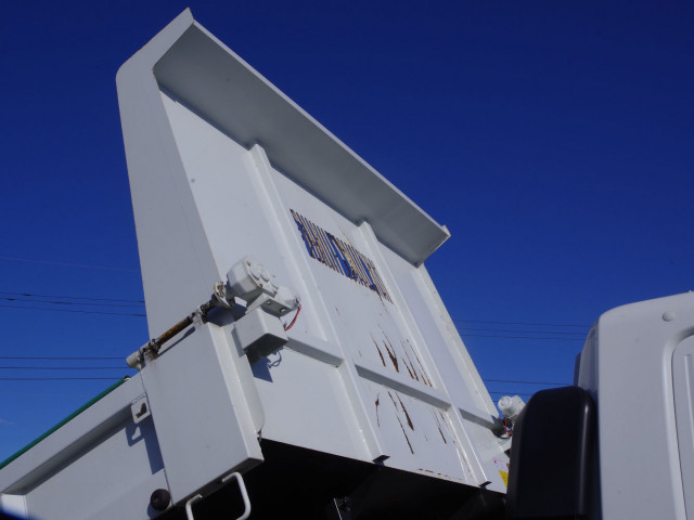 三菱ふそう ファイター 中型 土砂ダンプ 2KG-FK62F(97667) 10枚目