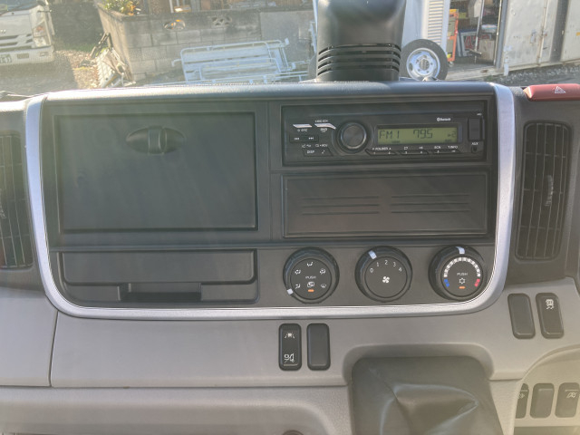 三菱ふそう キャンター 小型 平ボディ 2RG-FBA20(97668) 26枚目