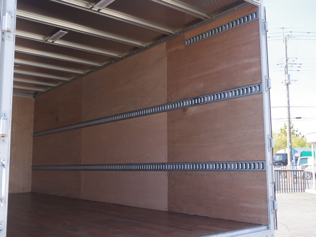 三菱ふそう ファイター 中型 バン 2KG-FK65F(97674) 16枚目