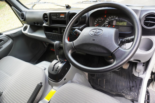 トヨタ ダイナ 小型 平ボディ ABF-TRY230(97680) 3枚目