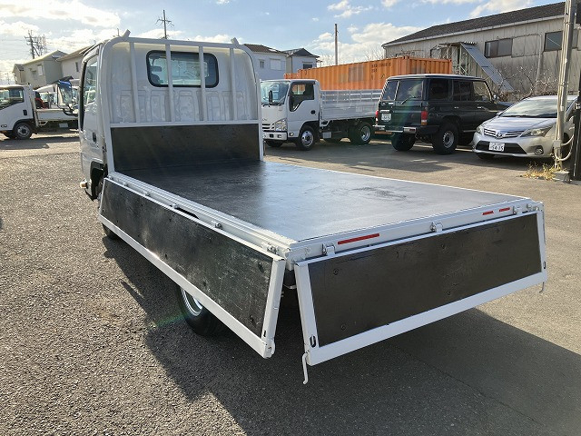いすゞ エルフ 小型 平ボディ 2RG-NJR88A(97684) 13枚目