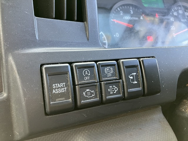 いすゞ エルフ 小型 平ボディ 2RG-NJR88A(97684) 38枚目