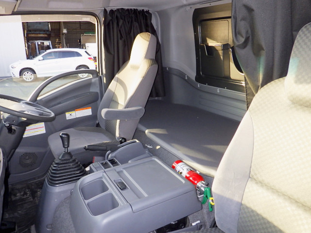 いすゞ フォワード 中型 ウィング 2RG-FRR90T2(97686) 9枚目