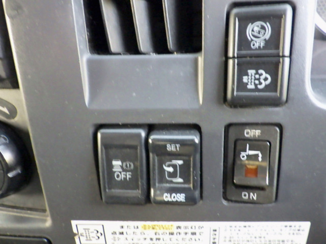 いすゞ フォワード 中型 ウィング 2RG-FRR90T2(97686) 19枚目