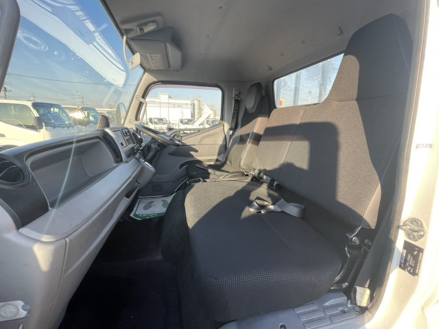 三菱ふそう キャンター 小型 平ボディ 2PG-FEB50(97689) 20枚目