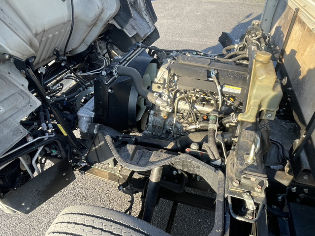 三菱ふそう キャンター 小型 平ボディ 2PG-FEB50(97689) 32枚目