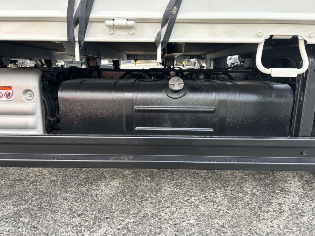 日野 デュトロ 小型 平ボディ 2RG-XZU710M(97690) 11枚目