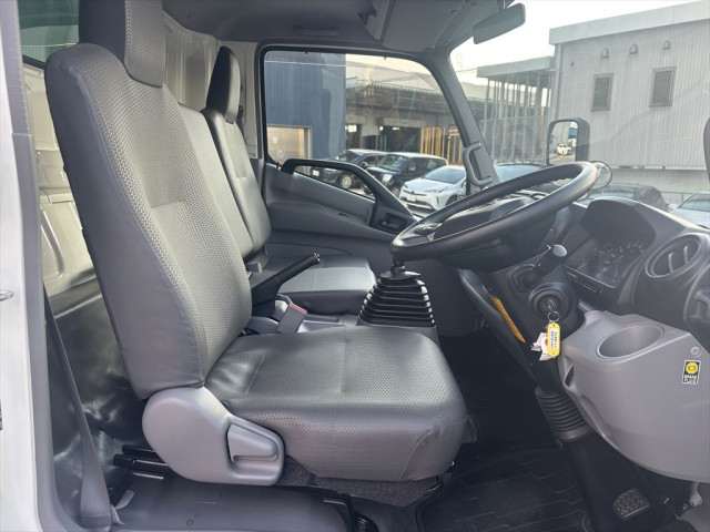 日野 デュトロ 小型 平ボディ 2RG-XZU710M(97690) 16枚目