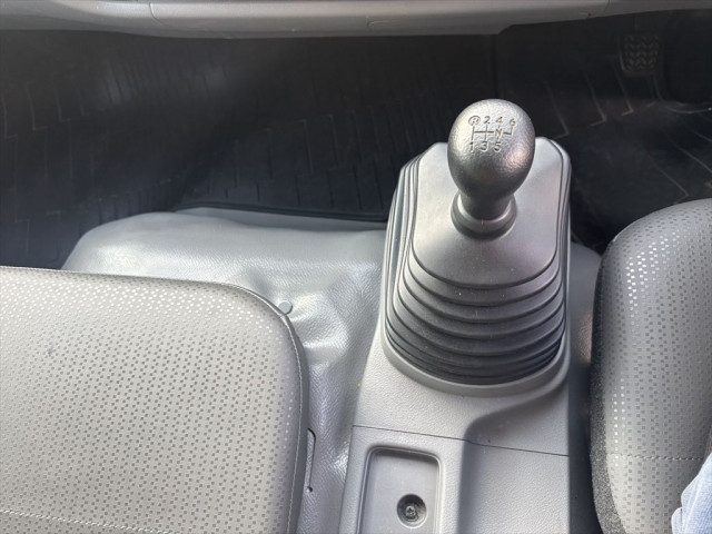 日野 デュトロ 小型 平ボディ 2RG-XZU710M(97690) 20枚目