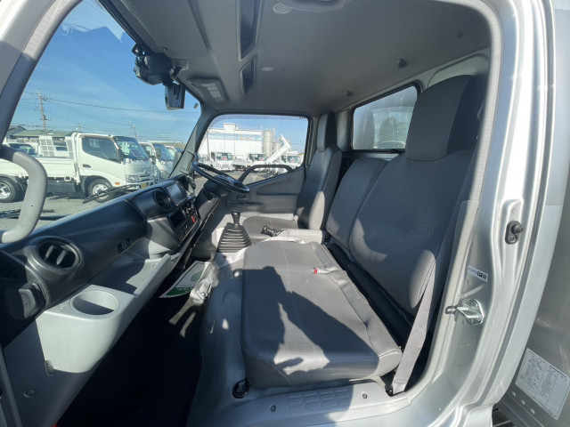 日野 デュトロ 小型 バン 2RG-XZU605M(97691) 22枚目