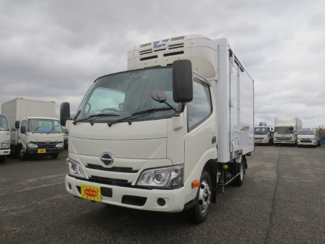 日野 デュトロ 小型 冷蔵冷凍バン 2RG-XZC605M(97693) 1枚目