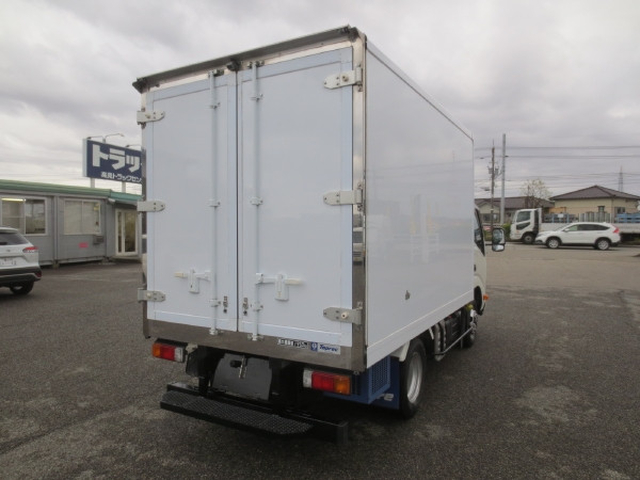 日野 デュトロ 小型 冷蔵冷凍バン 2RG-XZC605M(97693) 4枚目