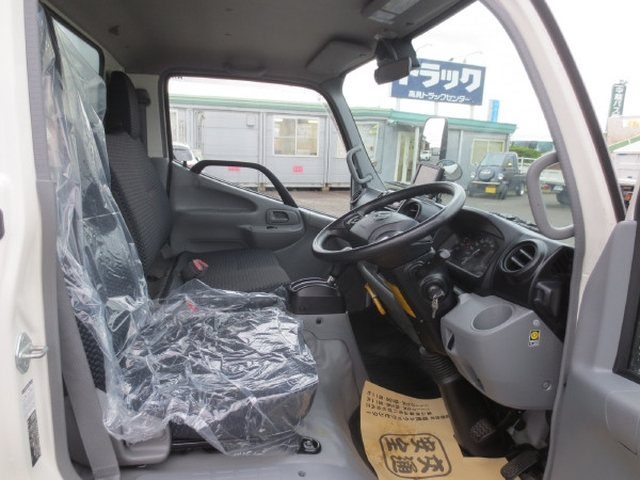 日野 デュトロ 小型 冷蔵冷凍バン 2RG-XZC605M(97693) 19枚目