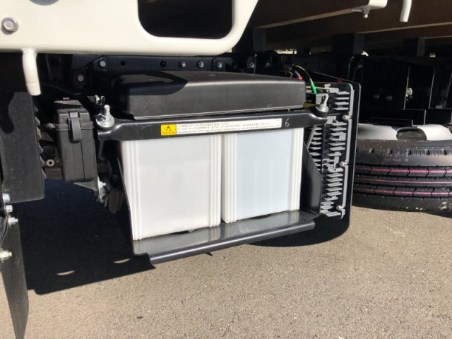 三菱ふそう キャンター 小型 平ボディ 2RG-FBA20(97695) 25枚目