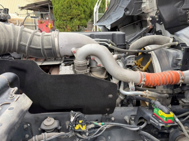 Nissan UD quon Large Tractor 2PG-GK5AAB(97696) 12枚目