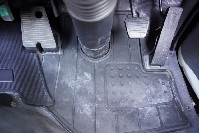 いすゞ エルフ 小型 平ボディ 2RG-NHR88A(97697) 39枚目