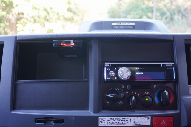 いすゞ エルフ 小型 平ボディ 2RG-NHR88A(97697) 41枚目