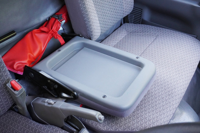 いすゞ エルフ 小型 平ボディ 2RG-NHR88A(97697) 47枚目