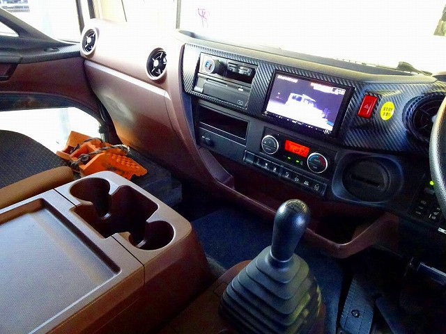 日野 レンジャー 増トン 平ボディ（クレーン付） 2KG-GD2ABA(97700) 10枚目