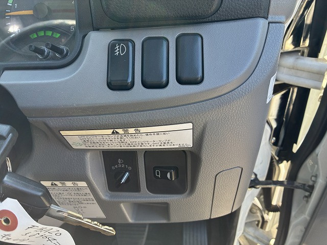 三菱ふそう キャンター 小型 平ボディ 2RG-FBA20(97699) 35枚目