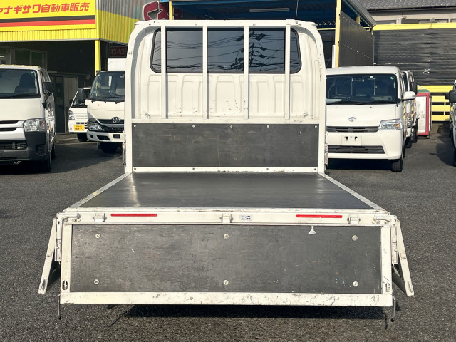 いすゞ エルフ 小型 Wキャブ 2RG-NJR88A(97702) 8枚目