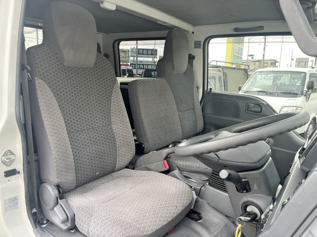 いすゞ エルフ 小型 Wキャブ 2RG-NJR88A(97702) 14枚目