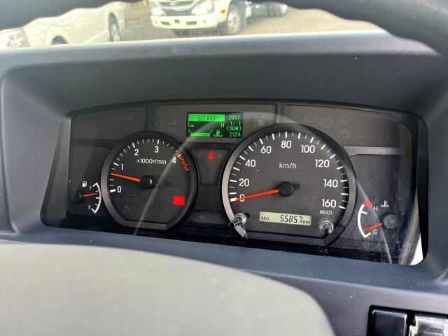 いすゞ エルフ 小型 Wキャブ 2RG-NJR88A(97702) 30枚目