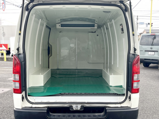 トヨタ ハイエース 小型 冷蔵冷凍バン CBF-TRH200V(97705) 7枚目