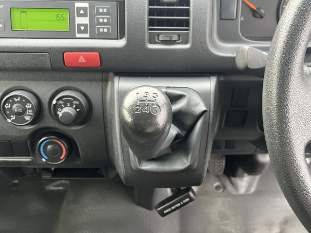 トヨタ ハイエース 小型 冷蔵冷凍バン CBF-TRH200V(97705) 22枚目