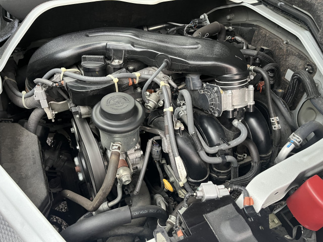 トヨタ ハイエース 小型 冷蔵冷凍バン CBF-TRH200V(97705) 33枚目