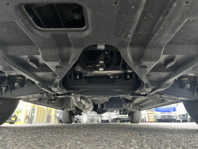 トヨタ ハイエース 小型 冷蔵冷凍バン CBF-TRH200V(97705) 34枚目