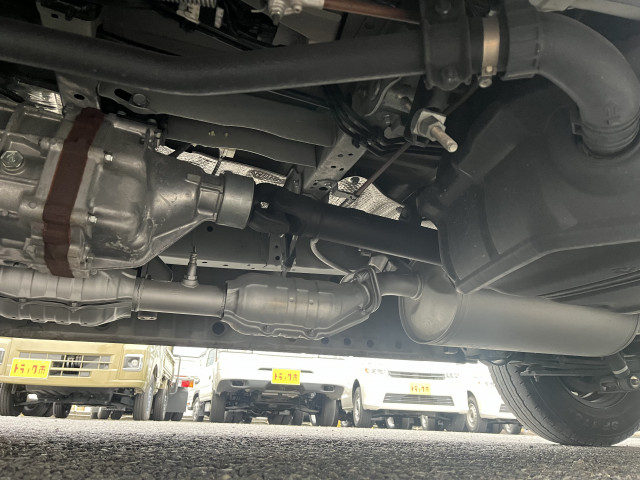 トヨタ ハイエース 小型 冷蔵冷凍バン CBF-TRH200V(97705) 35枚目