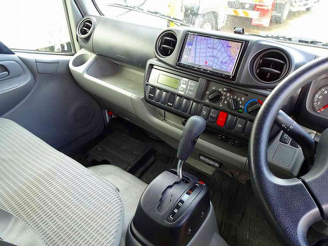 トヨタ ダイナ 小型 冷蔵冷凍バン LDF-KDY231(97706) 9枚目