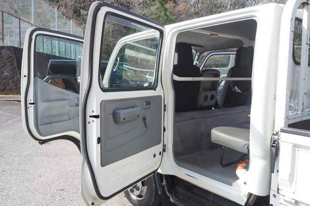 トヨタ ダイナ 小型 Wキャブ 2RG-XZU605(97709) 29枚目