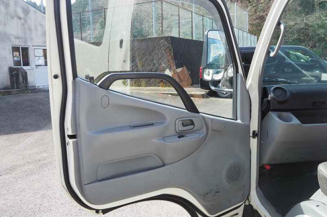 トヨタ ダイナ 小型 Wキャブ 2RG-XZU605(97709) 33枚目