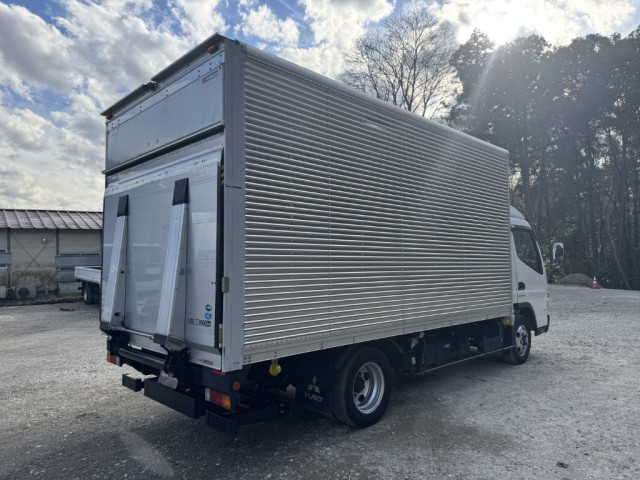 三菱ふそう キャンター 小型 バン 2PG-FEB50(97710) 3枚目