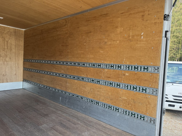 三菱ふそう キャンター 小型 バン 2PG-FEB50(97710) 14枚目