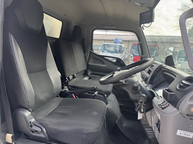 三菱ふそう キャンター 小型 バン 2PG-FEB50(97710) 22枚目