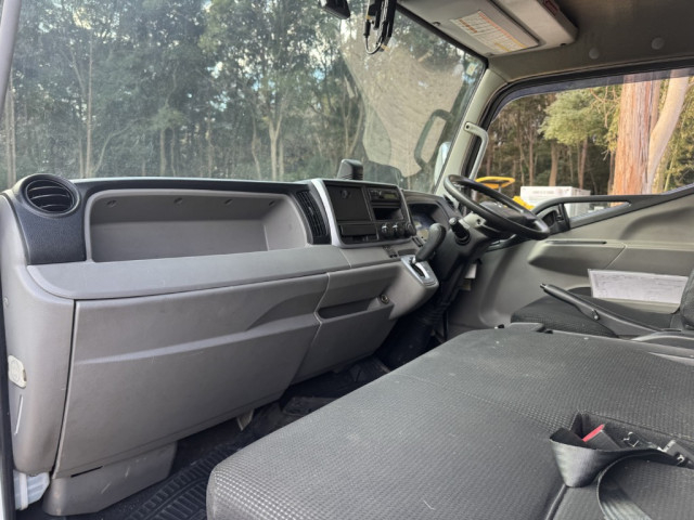 三菱ふそう キャンター 小型 バン 2PG-FEB50(97710) 30枚目