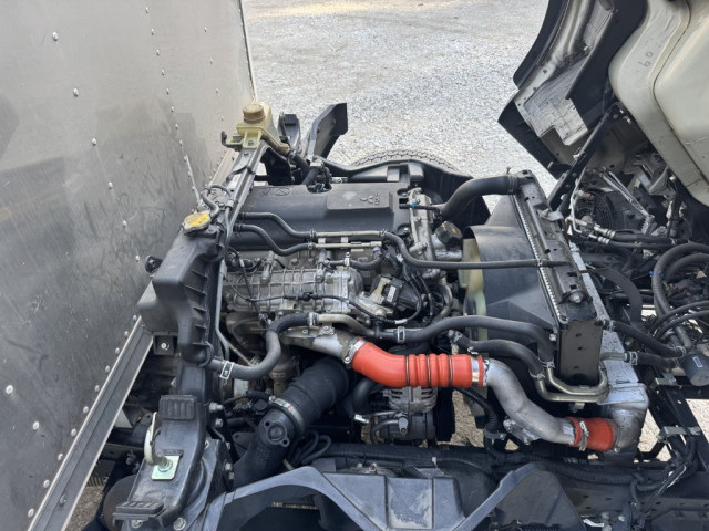 三菱ふそう キャンター 小型 バン 2PG-FEB50(97710) 33枚目