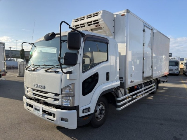 いすゞ フォワード 増トン 冷蔵冷凍バン 2PG-FSR90T2(97716) 1枚目