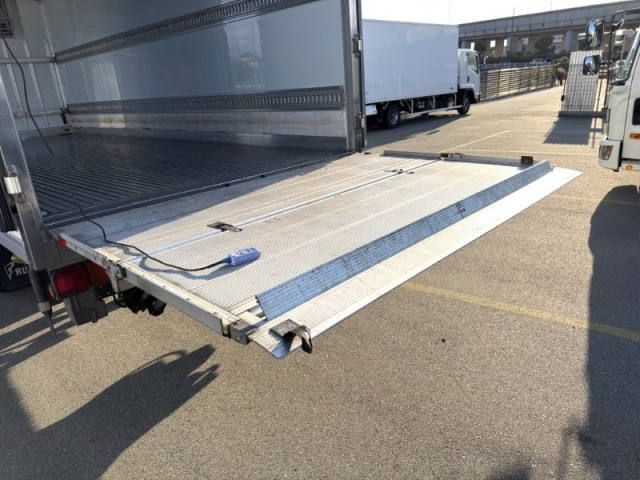 いすゞ フォワード 増トン 冷蔵冷凍バン 2PG-FSR90T2(97716) 5枚目