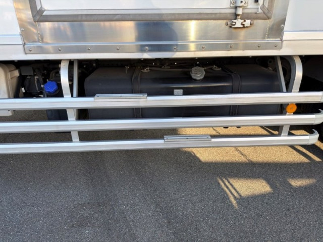 いすゞ フォワード 増トン 冷蔵冷凍バン 2PG-FSR90T2(97716) 17枚目