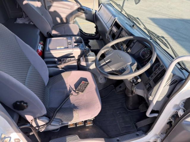 いすゞ フォワード 増トン 冷蔵冷凍バン 2PG-FSR90T2(97716) 28枚目