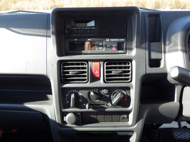 スズキ キャリィ 軽 冷蔵冷凍バン EBD-DA16T(97718) 9枚目