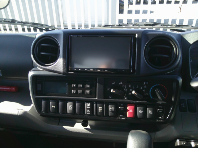 日野 デュトロ 小型 冷蔵冷凍バン 2RG-XZC605(97717) 21枚目