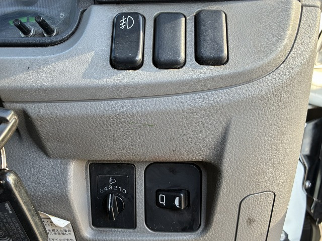 三菱ふそう キャンター 小型 Wキャブ 2RG-FBA20(97719) 32枚目