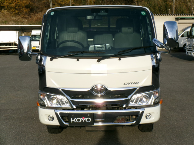 トヨタ ダイナ 小型 Wキャブ 2RG-XZU605(97724) 8枚目