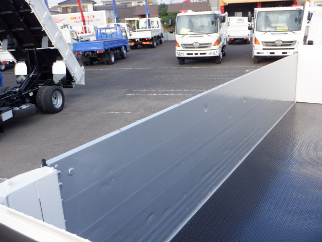 いすゞ エルフ 小型 平ボディ 2RG-NPR88YN(97726) 9枚目