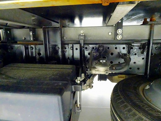 いすゞ エルフ 小型 冷蔵冷凍バン 2RG-NHR88AN(111635) 33枚目